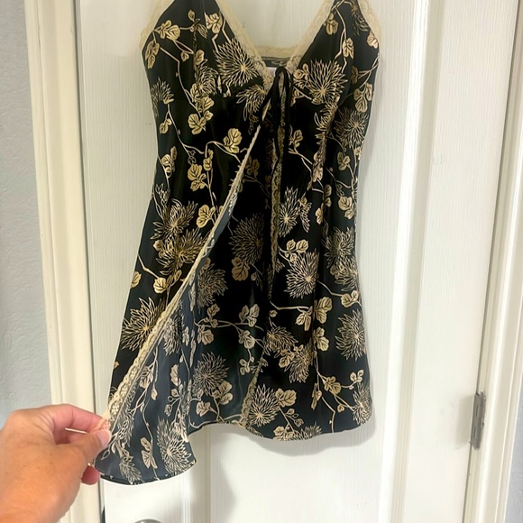 Victoria’s Secret Babydoll - Picture 2 of 14